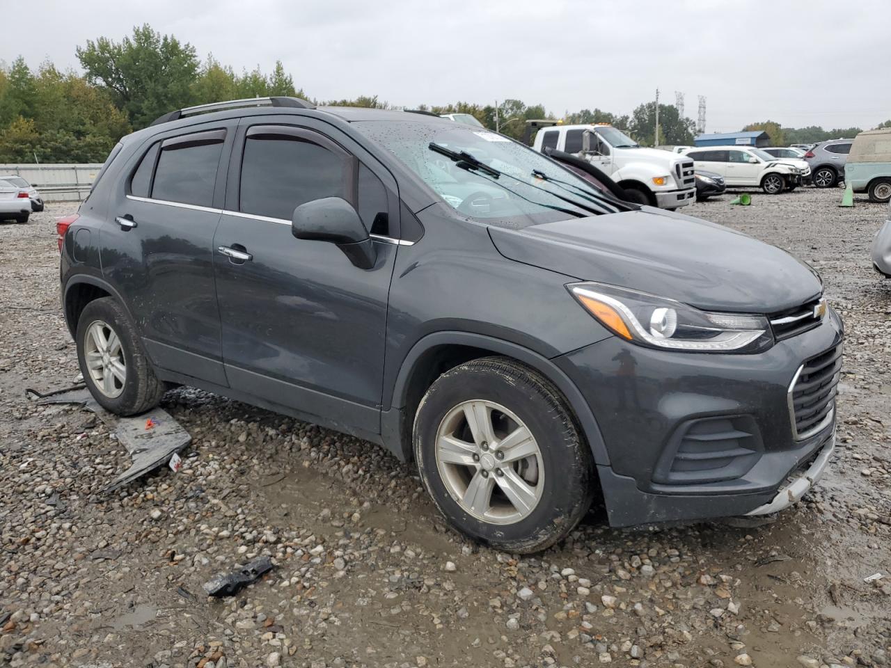 3GNCJLSB6KL107819 Chevrolet Trax 1LT 4