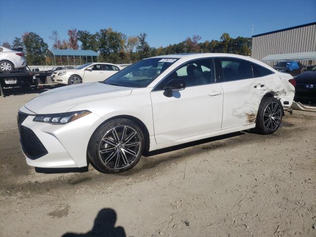 2019 Toyota Avalon XLE