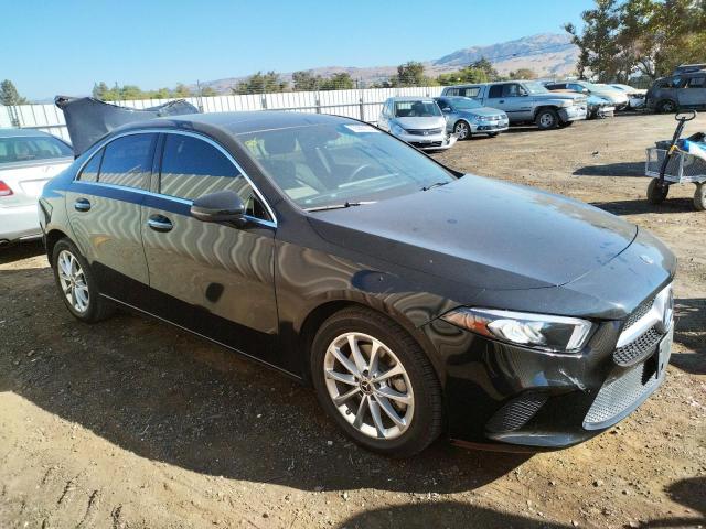 WDD3G4EB5KW022561 Mercedes-Benz A 220
