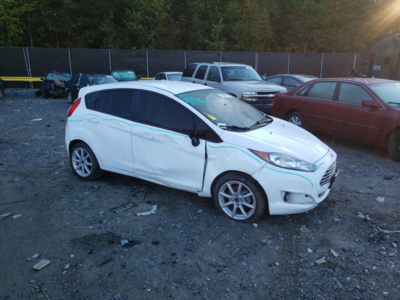 3FADP4EJXKM133294 Ford Fiesta SE 4