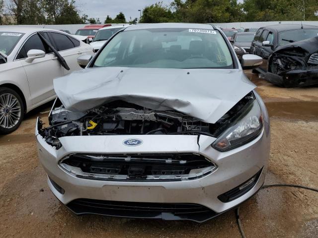 1FADP3K2XGL330403 Ford FOCUS SE