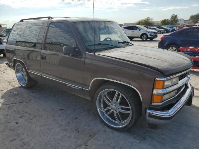 1998 Chevrolet Tahoe C1500 VIN: 3GNEC18R3WG101261 Lot: 40235054