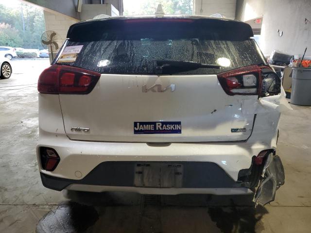 KNDCB3LC2N5500640 KIA NIRO LX