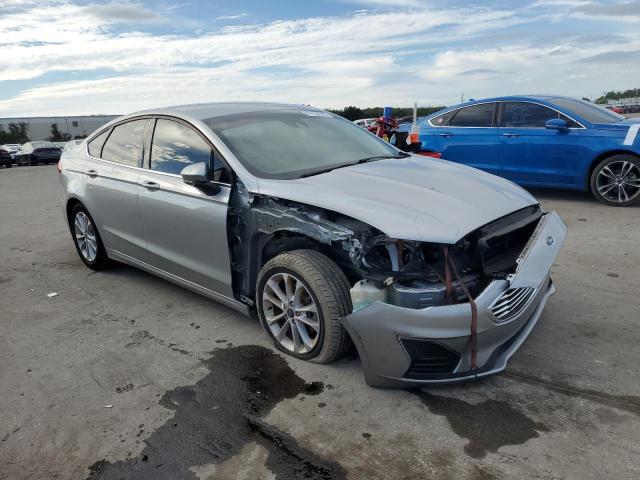 3FA6P0HD6LR143994 Ford Fusion SE 4