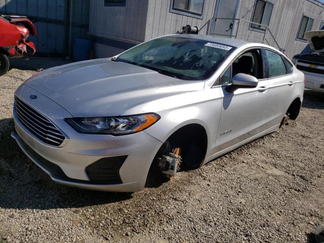 3FA6P0LU7KR226940 Ford Fusion SE