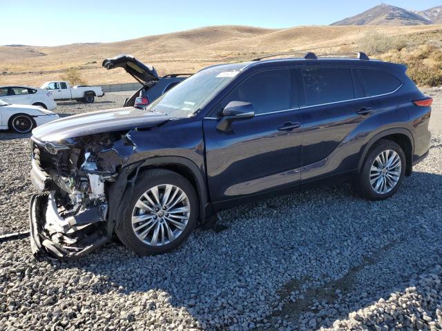 VIN 5TDFZRBH4NS216302 2022 Toyota Highlander, Platinum no.1