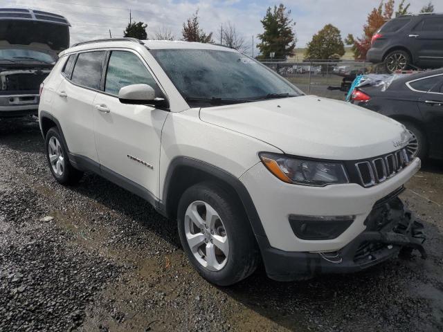 3C4NJDBB3JT418615 Jeep Compass Latitude