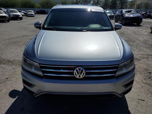 3VV3B7AX8KM128967 Volkswagen Tiguan SE 5