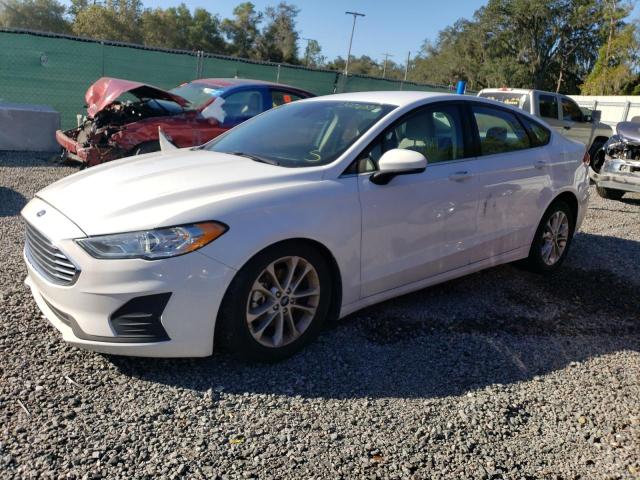 3FA6P0HD0KR159431 Ford Fusion SE