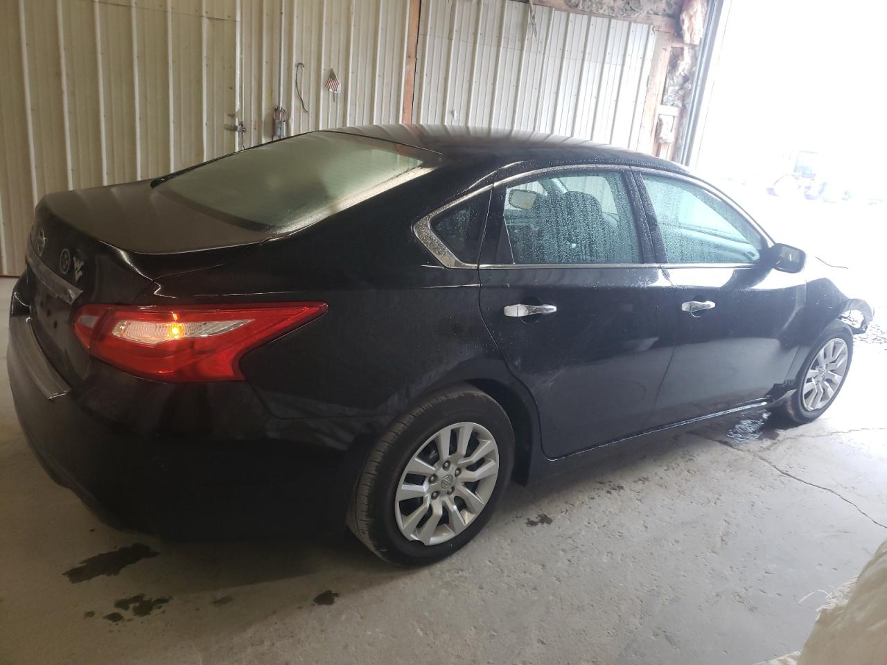 2017 Nissan Altima 2.5 vin: 1N4AL3AP8HN358704