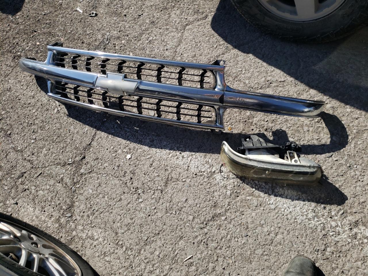 1GNEC13V13R315990 2003 Chevrolet Tahoe C1500