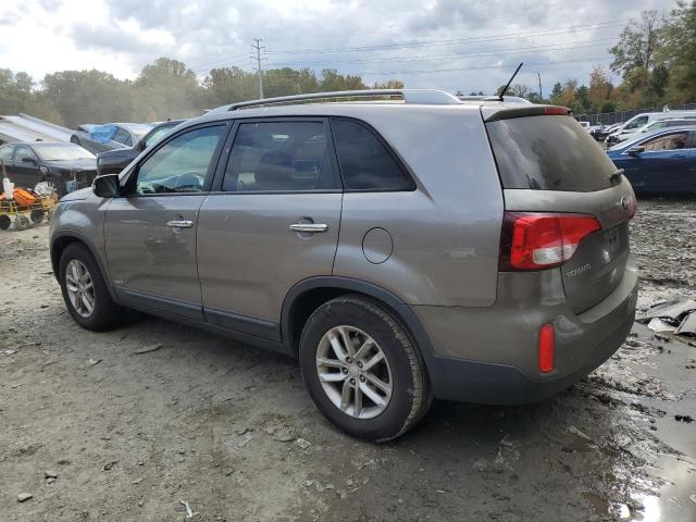 5XYKTCA6XFG572572 KIA SORENTO LX