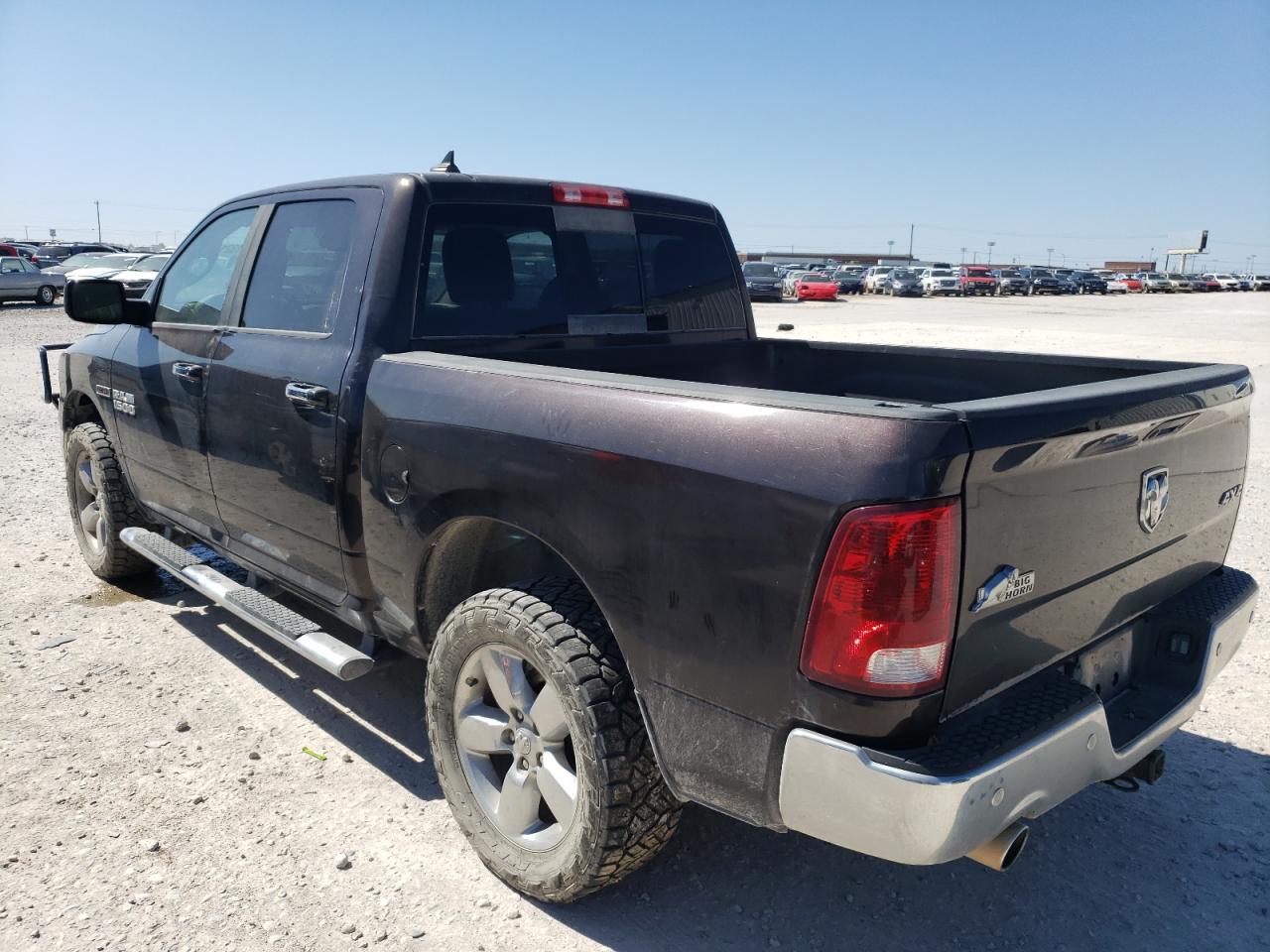 1C6RR7LM8GS392493 2016 Ram 1500 Slt