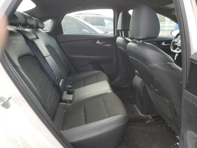 3KPF34AD8ME320187 KIA Forte Gt Line