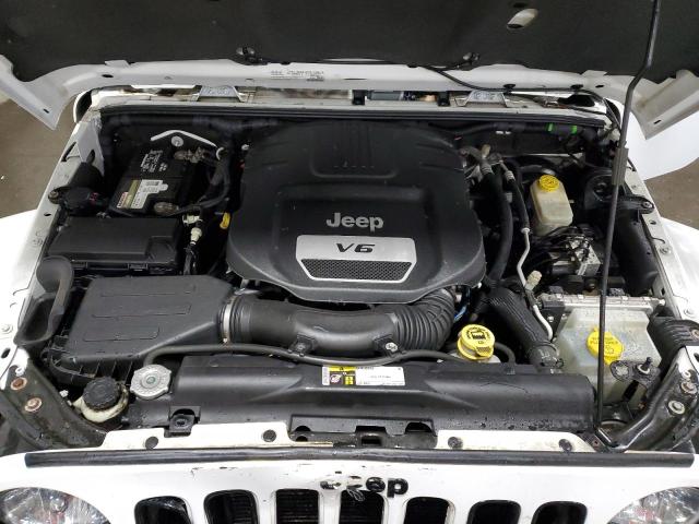 1C4BJWEG5FL725521 Jeep Wrangler Unlimited Sahara