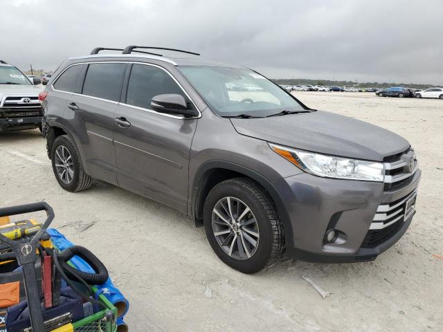 5TDJZRFH1JS526163 Toyota Highlander Se