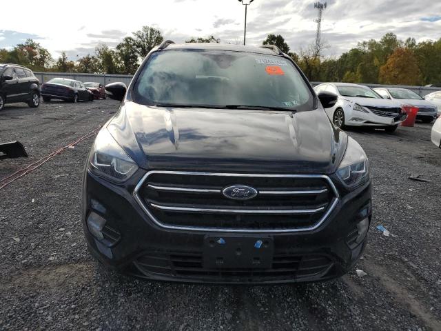 1FMCU9JD0HUE62212 Ford Escape Titanium