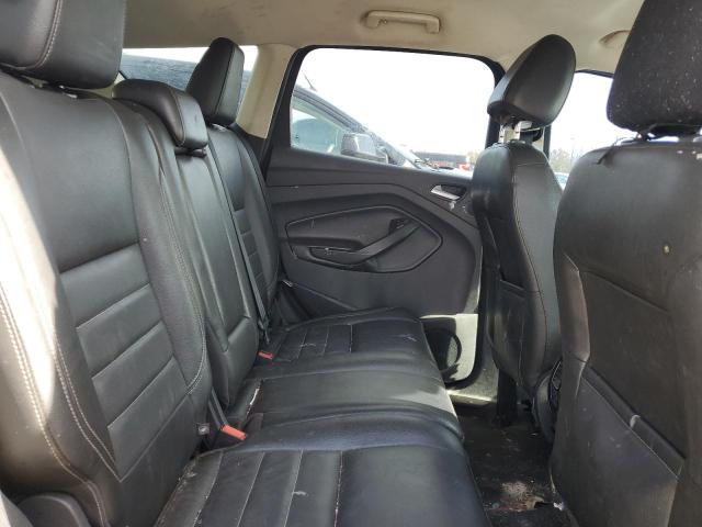 1FMCU0J94EUD23560 Ford Escape Titanium