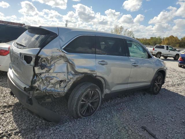 VIN 5TDZARFH0KS053819 2019 Toyota Highlander, LE no.3