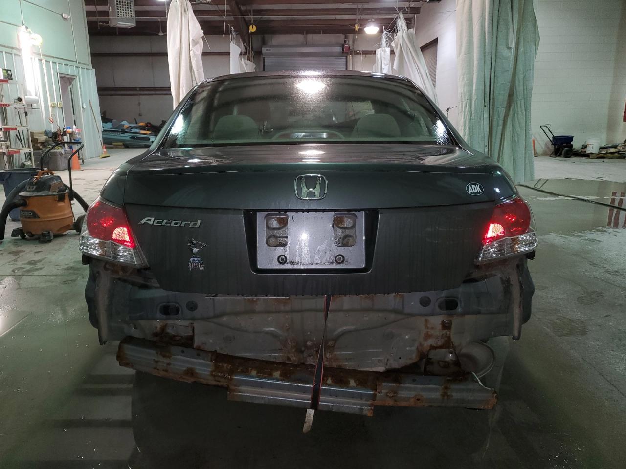 1HGCP2F43AA047356 2010 Honda Accord Lxp