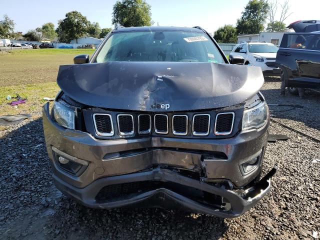 3C4NJCBBXJT293218 Jeep Compass Latitude