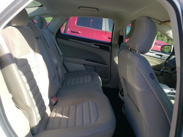 3FA6P0HD0KR159431 Ford FUSION SE