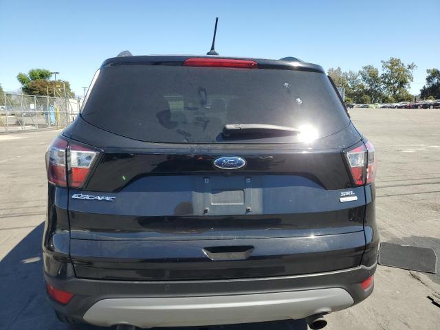 1FMCU0HD9JUA42505 Ford ESCAPE SEL