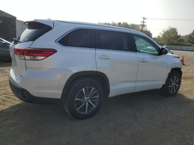 5TDKZRFH9HS213117 Toyota Highlander Se