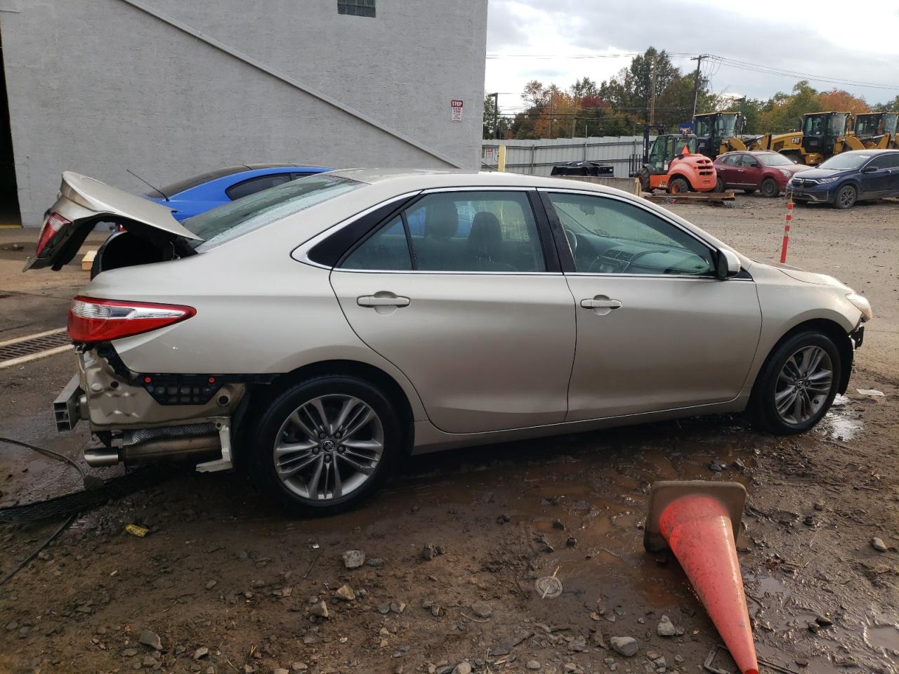 2016 Toyota Camry Le vin: 4T1BF1FK4GU543730