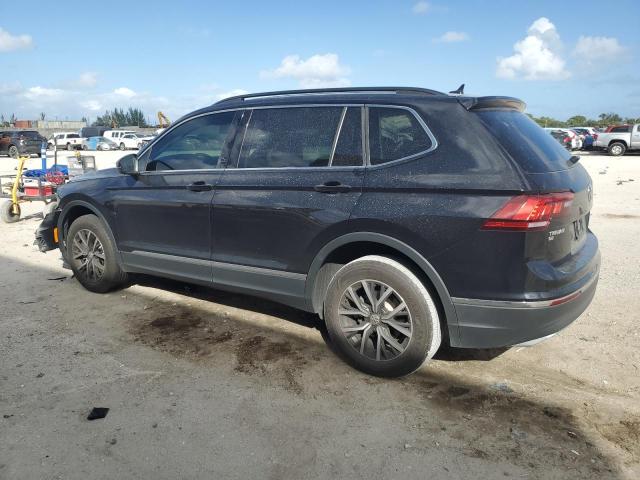 3VV3B7AX3LM039910 Volkswagen Tiguan SE 2