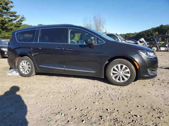 2C4RC1EG9JR125869 2018 CHRYSLER PACIFICA, photo no. 4