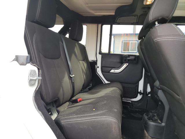 1C4BJWEG9FL687050 Jeep Wrangler Unlimited Sahara