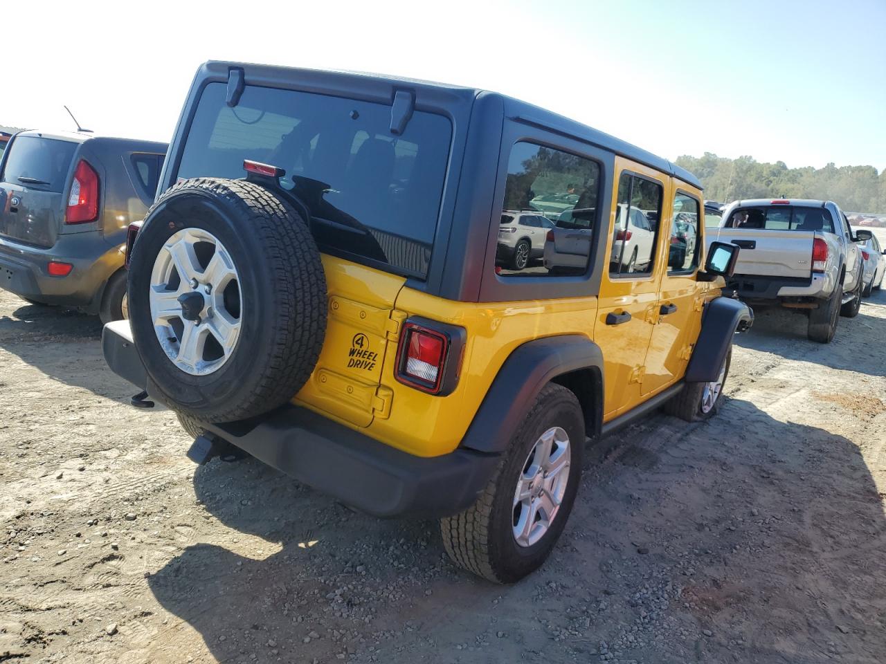 1C4HJXDGXMW578545 Jeep Wrangler U 3