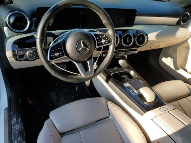 WDD3G4EB2KW016717 Mercedes-Benz A 220