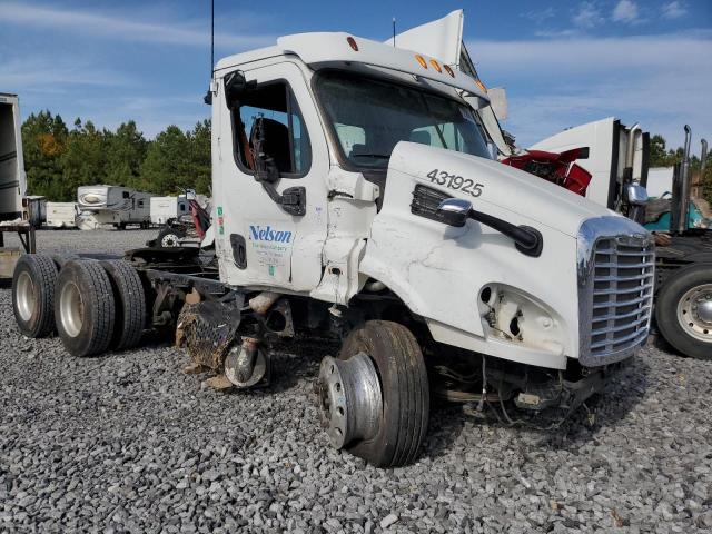 Lot #2429089462 2013 FREIGHTLINER CASCADIA 1 salvage car