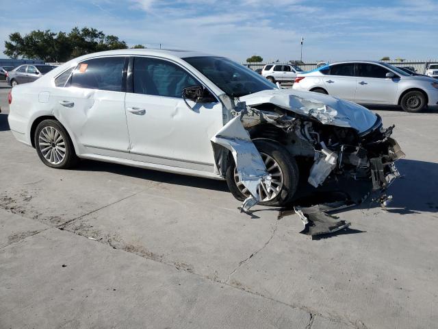  VOLKSWAGEN PASSAT 2016 Білий