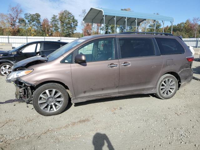 2020 Toyota Sienna XLE