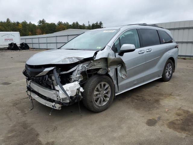 2022 Toyota Sienna XLE