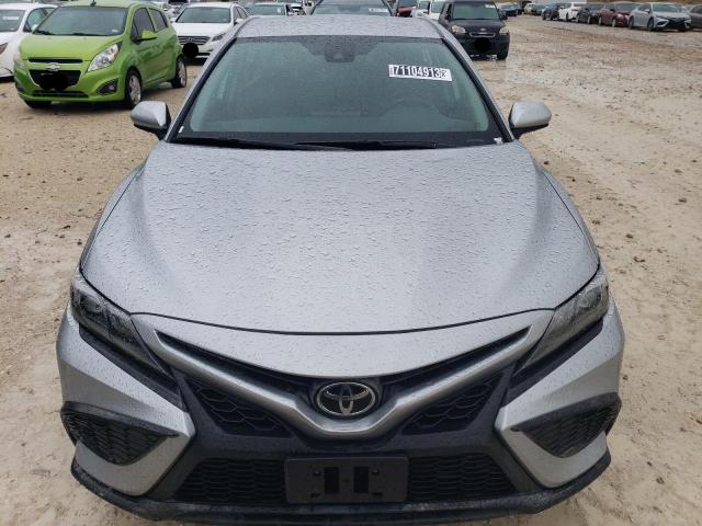 4T1G11AK9MU588718 Toyota Camry SE 5