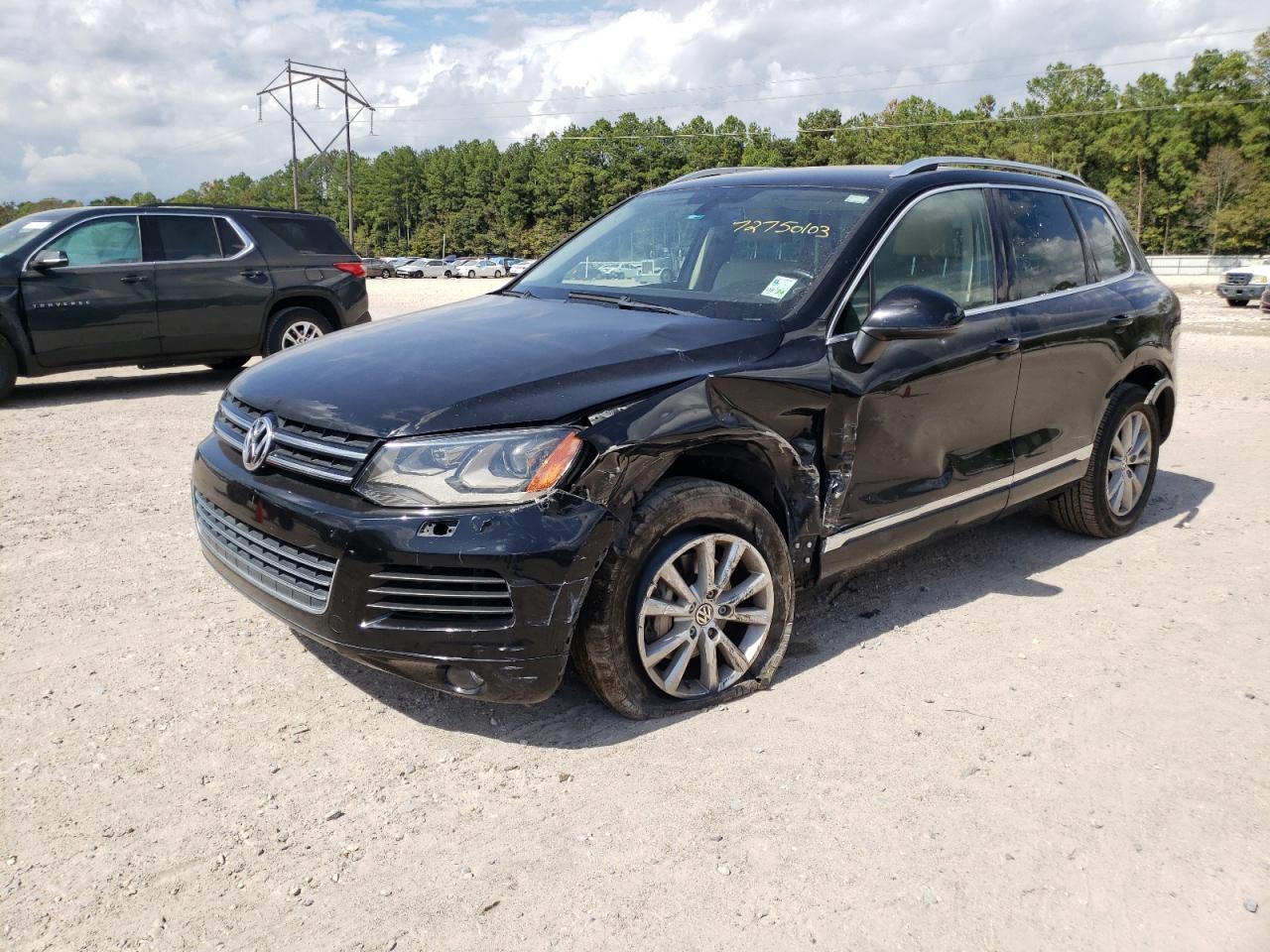 WVGEF9BP1DD006824 2013 Volkswagen Touareg V6