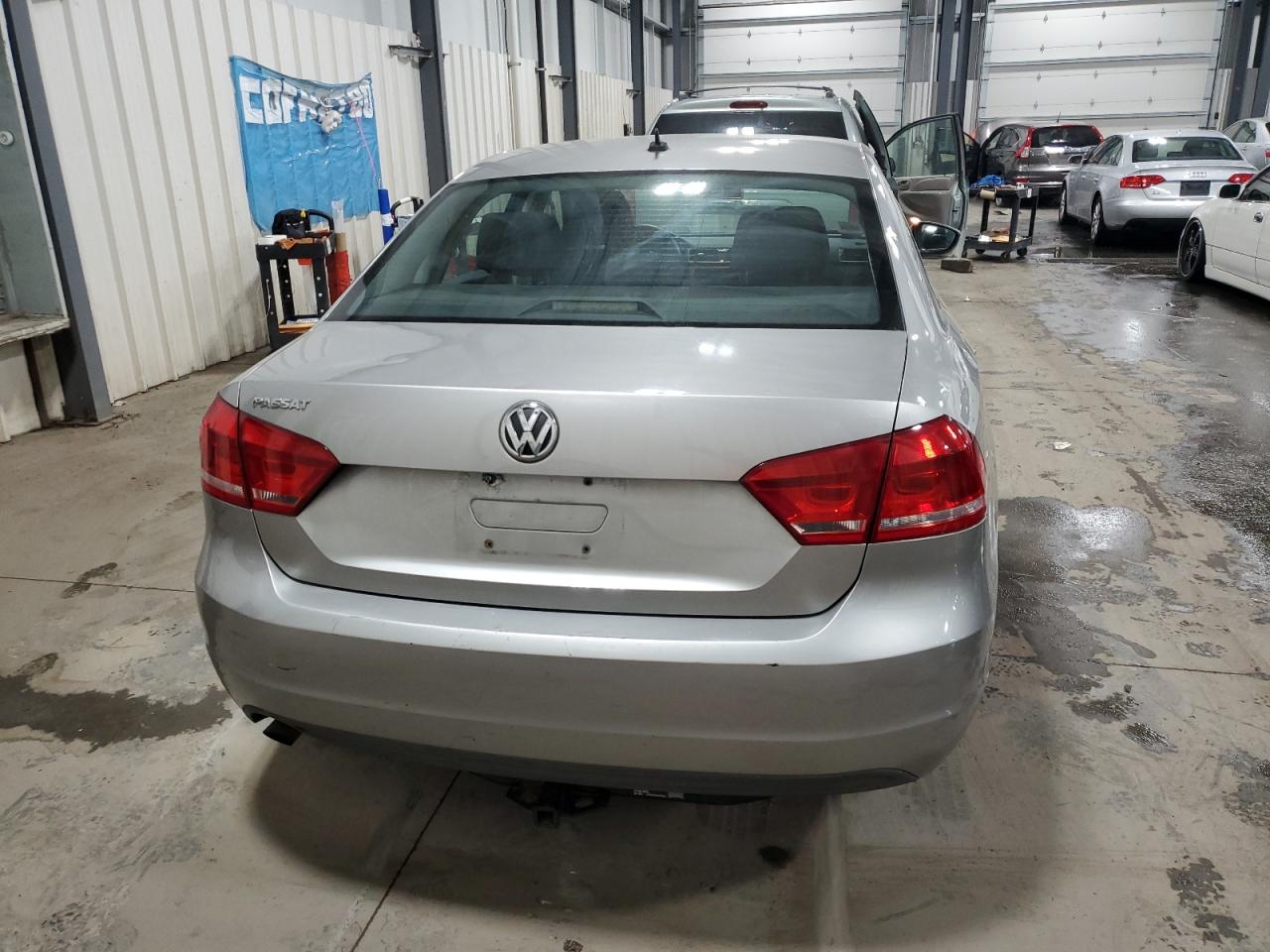 1VWAP7A30CC044906 2012 Volkswagen Passat S