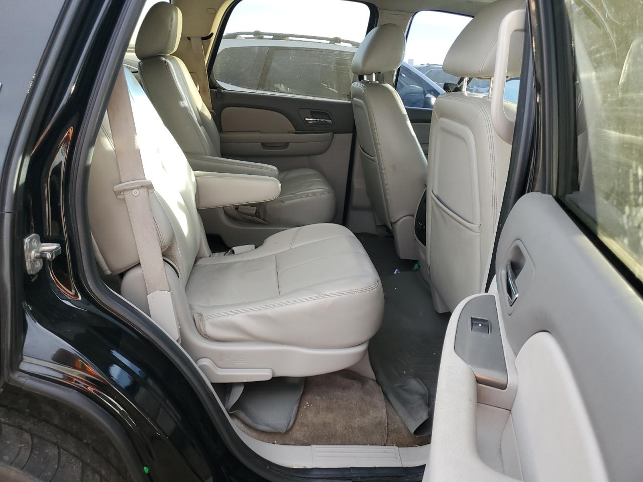 1gnskbe09br186666 1GNSKBE09BR186666 2011 Chevrolet Tahoe K1500 Lt