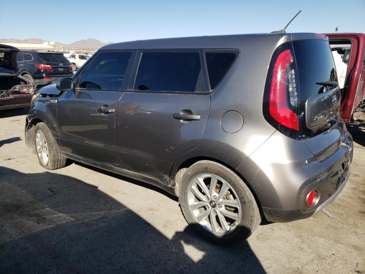 KNDJP3A51H7424110 2017 Kia Soul +