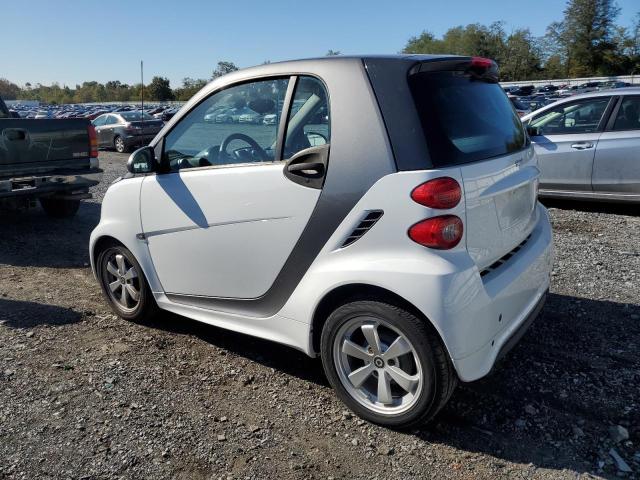 VIN WMEEJ3BA2EK745128 2014 Smart Fortwo, Pure no.2