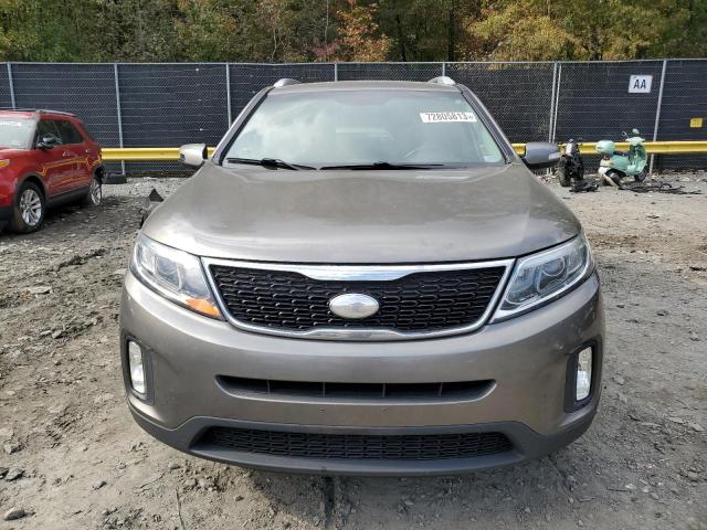 5XYKTCA6XFG572572 KIA SORENTO LX
