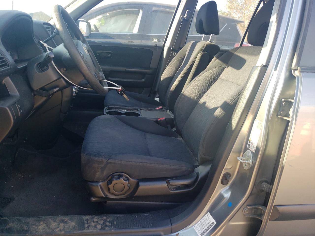 JHLRD785X5C046528 2005 Honda Cr-V Lx