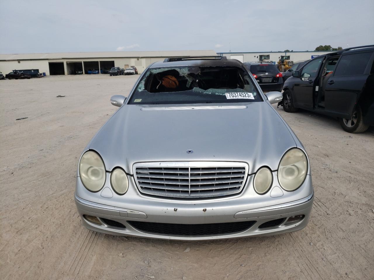 WDBUF26J15A718135 2005 Mercedes-Benz E 320 Cdi