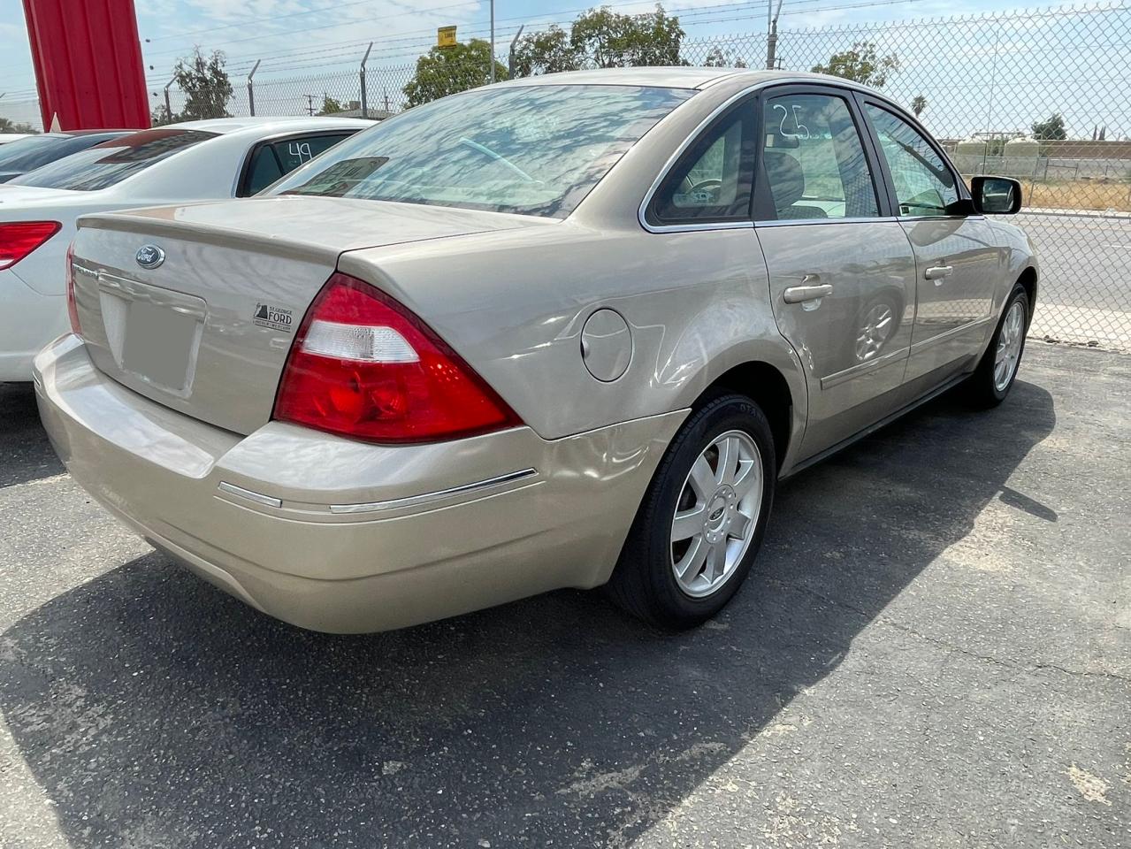 1FAFP231X5G162793 2005 Ford Five Hundred Se