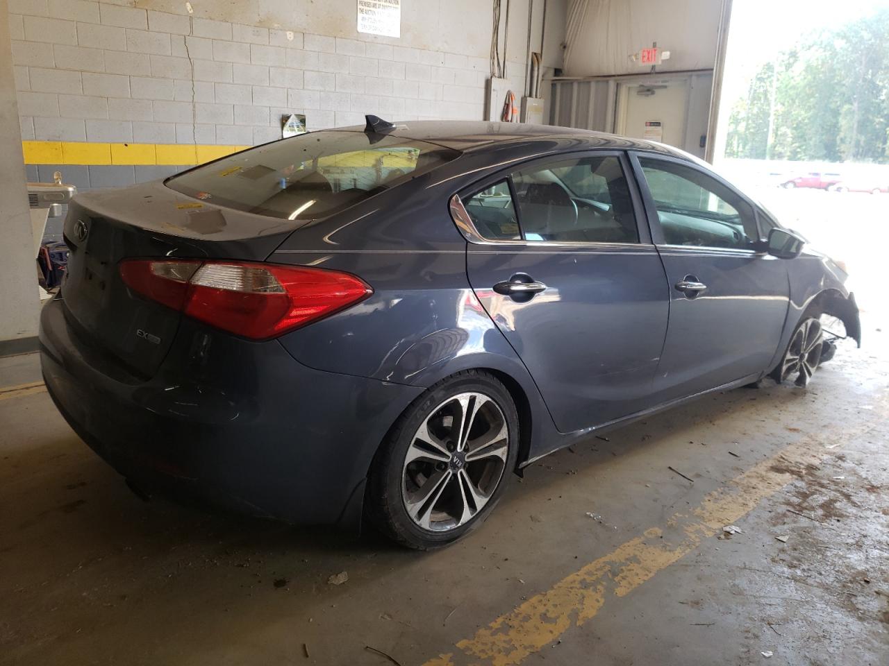 Lot #2589666585 2015 KIA FORTE EX