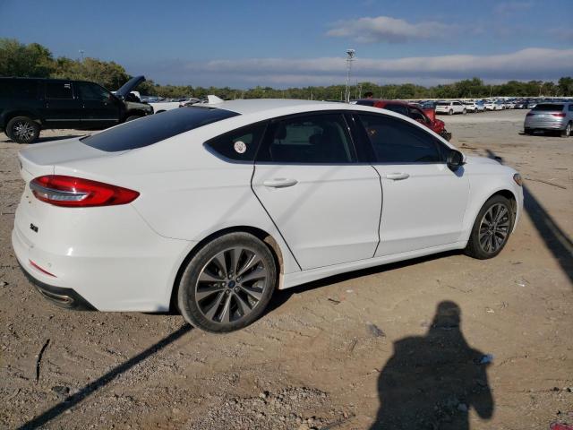 3FA6P0T93LR202101 Ford Fusion SE 3